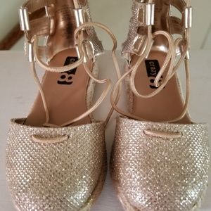 girls brand new gold crazy 8 shoes